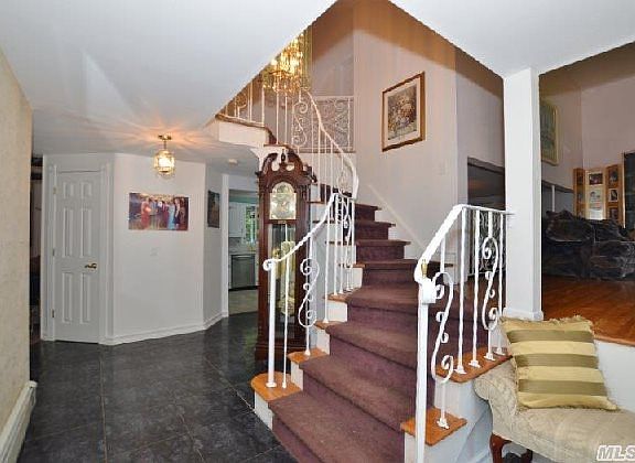 3rd image of 117 Gail Ct