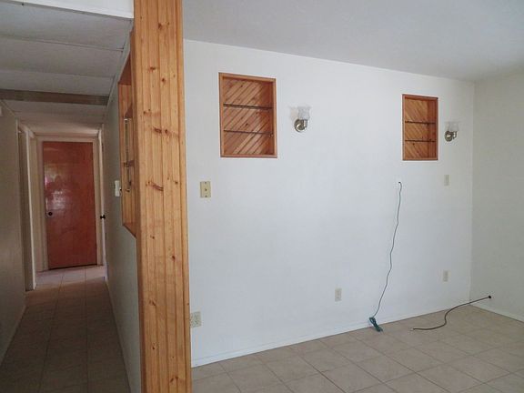 2nd image of 1545 S Esperanza St