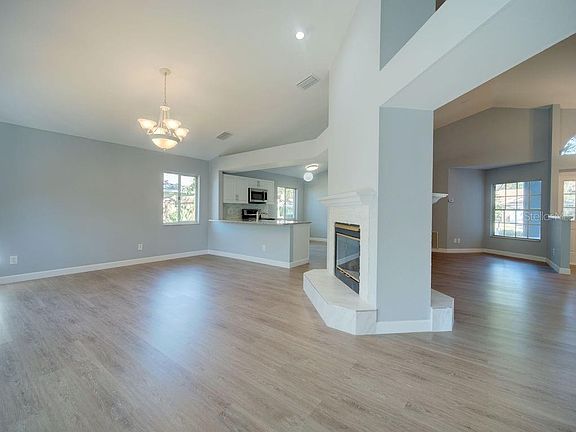 5th image of 3103 Emerson Pl