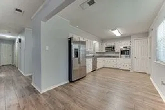 3 bed, 1508 sqft, $1,900 — Photo 3