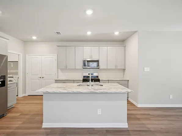 4010 Bass Dr, Farmersville, TX 75442