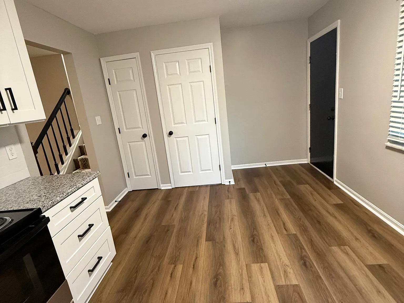 2 bed, 900 sqft, $1,950 — Photo 2