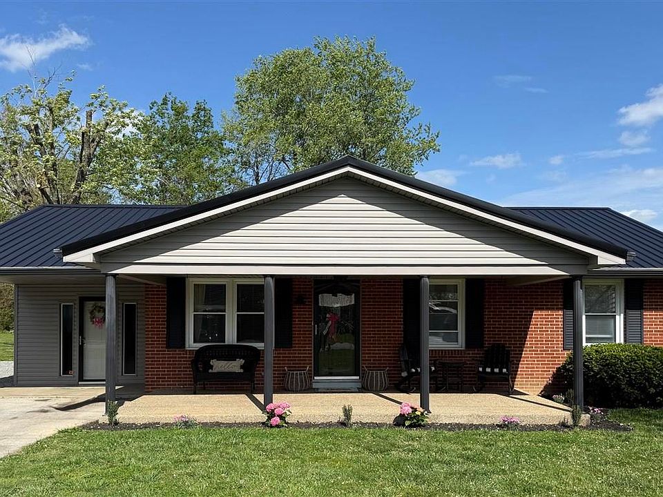 1st image of 223 Sheridan Dr