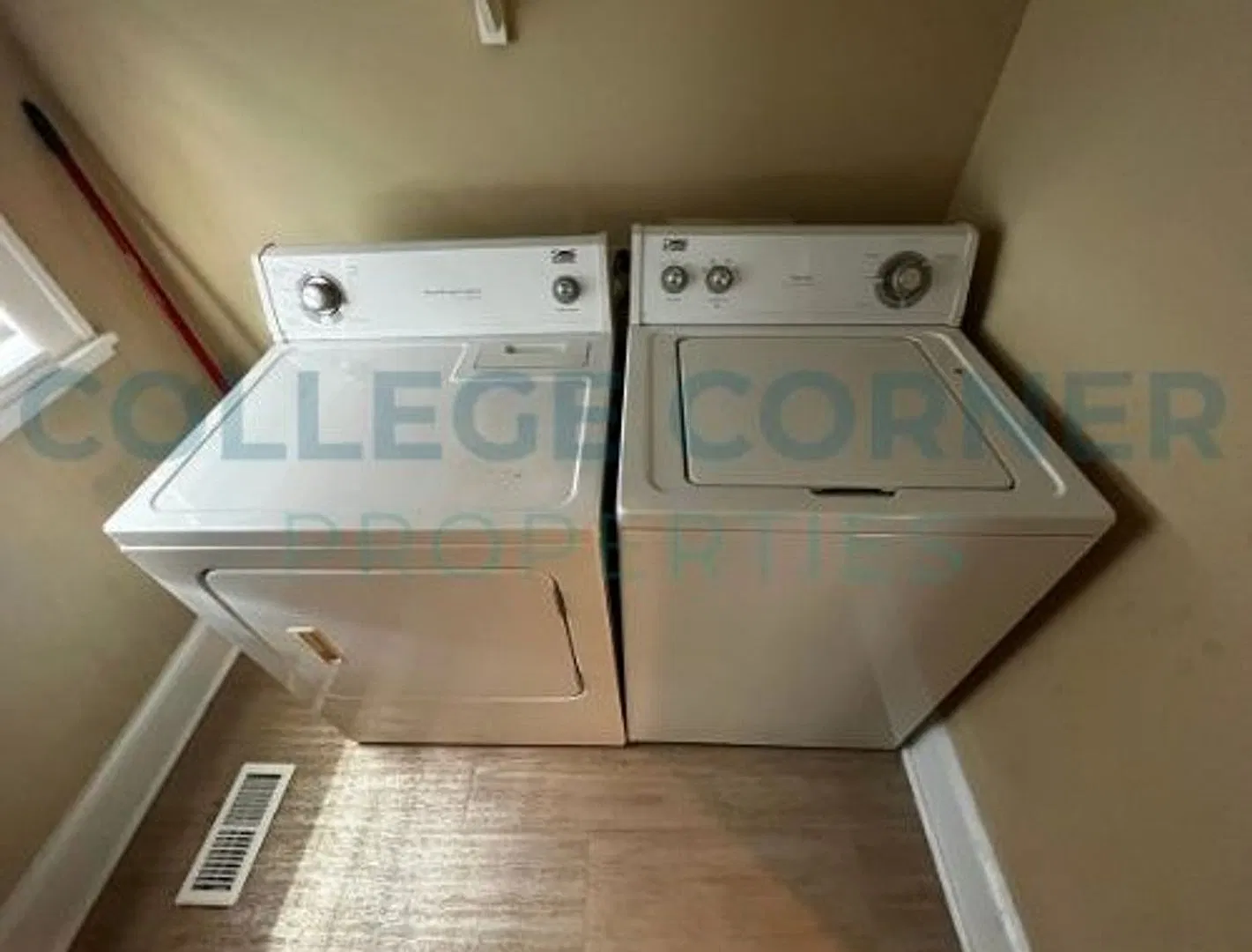 1408 Polo Rd - Available 6/1/2028-5/23/2029 (priced by room) Fully furnished! — Photo 4