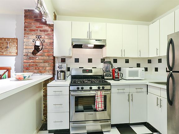 3rd image of 314 W 56th St APT 2C