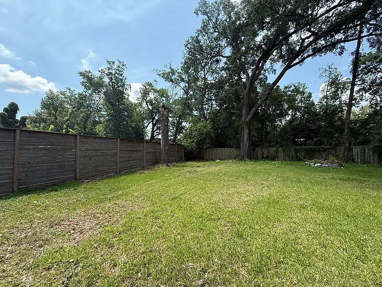 4822 Kingsbury St — Photo 12
