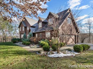 4867 Rosses Point NE, Belmont, MI 49306