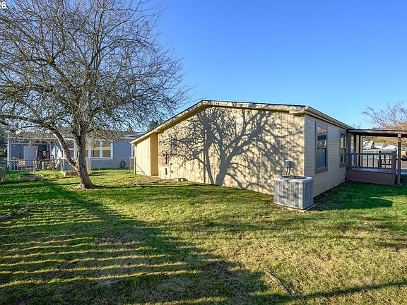 5th image of 301 E Columbia Dr Unit 8