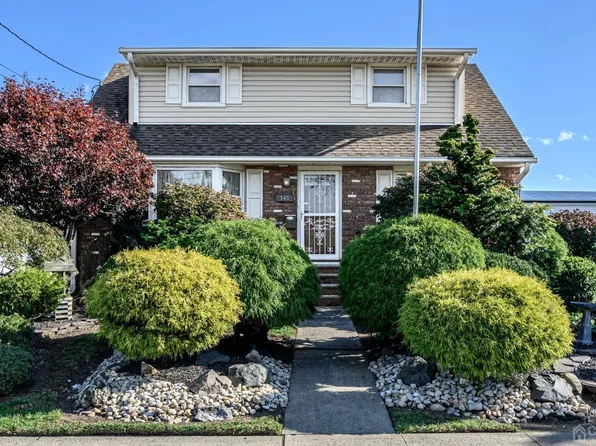 148 Pennsylvania Ave, Hopelawn, NJ 08861