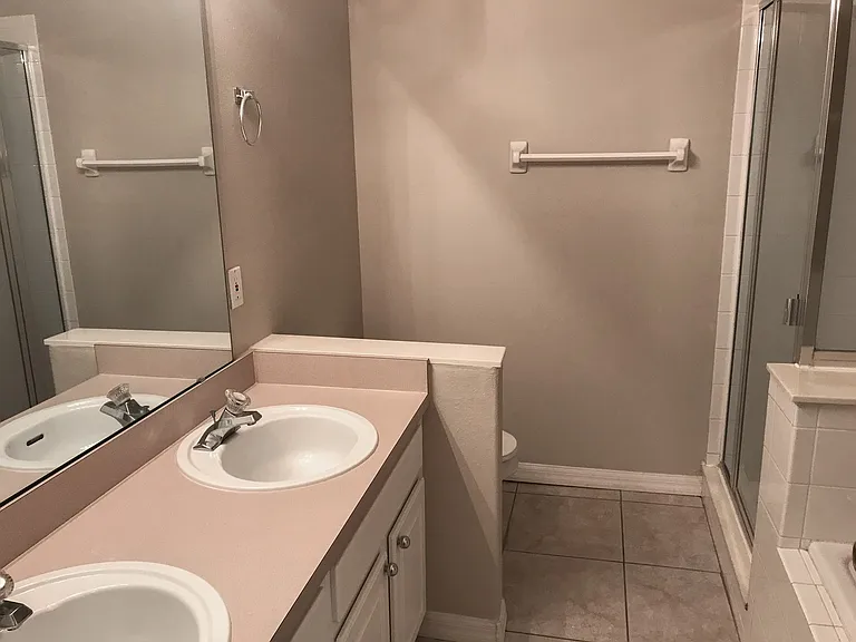 13828 Guildhall Cir — Photo 8