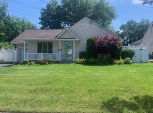 16-62 Elliott Ter, Fair Lawn, NJ 07410