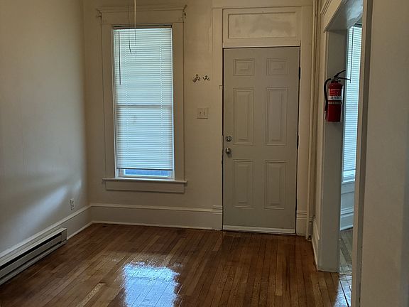 4th image of 302 N 8th St #2