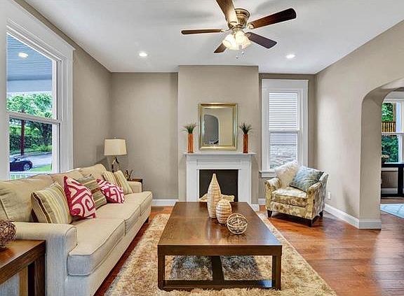 2nd image of 2639 Bredell Ave