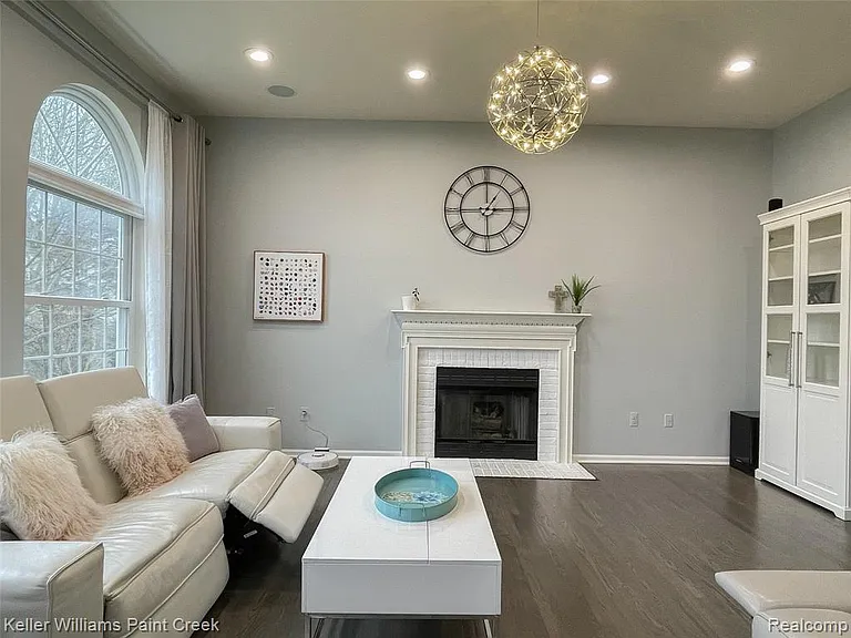 4927 Ravine Ct — Photo 10