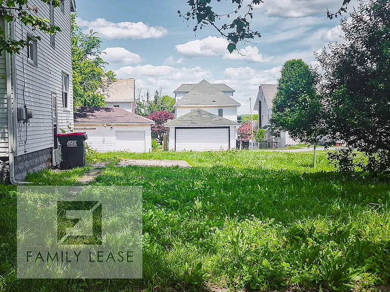 1701 Huron Ave — Photo 48