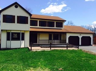 198 W Mombasha Rd, Monroe, NY 10950