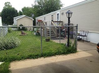 140 El Paso Dr - Bissell Village Mhp, Springfield, IL 62707