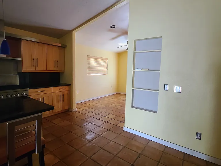 2343 E Springfield Pl — Photo 8