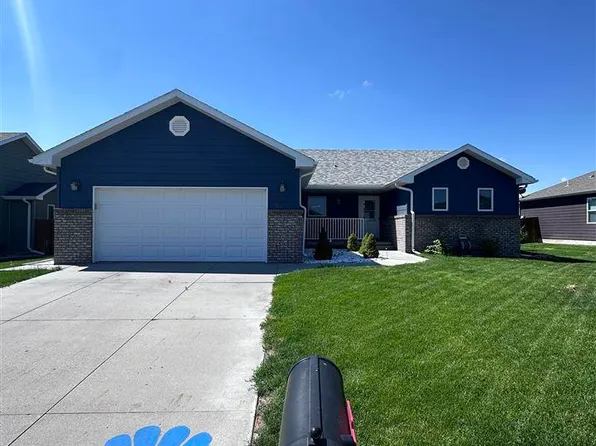 2475 Prairie St, Gering, NE 69341