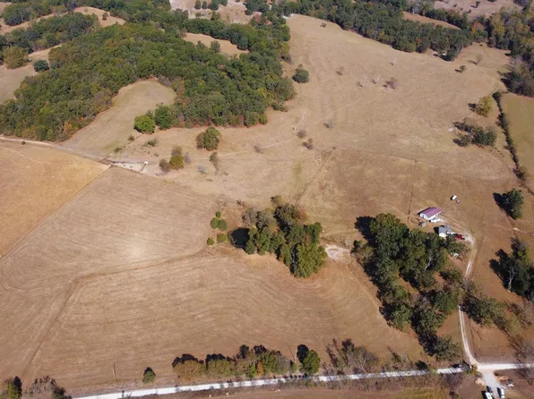 12115 S Co Road #5-405, Ava, MO 65608