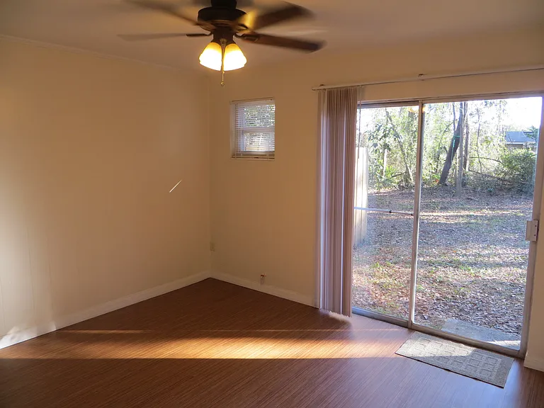 315 NW 19th Ln #1 — Photo 6