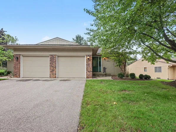 2130 Cranbrook Dr NE, Grand Rapids, MI 49505