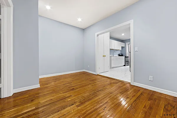 Rented by ERNY LLC | media 7