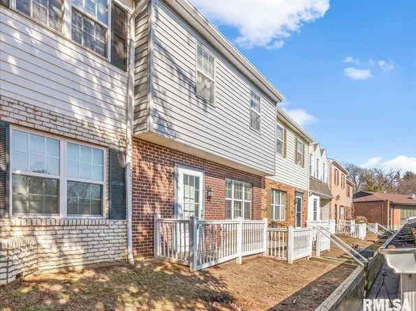 14 Sycamore Row, Springfield, IL 62702