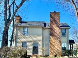 2448 Fairbrook Dr, Nashville, TN 37214