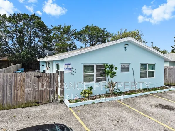 145 W 28th St, Riviera Beach, FL 33404