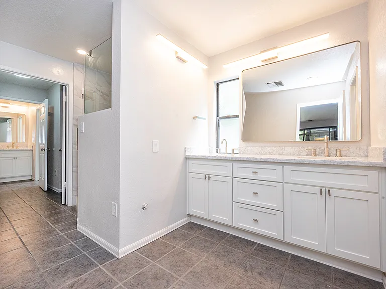 200 P St #D34 — Photo 35