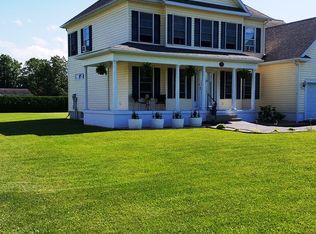 39 Mountain View Dr, Rouses Point, NY 12979