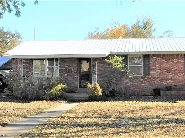 414 N 11th St, Tonkawa, OK 74653