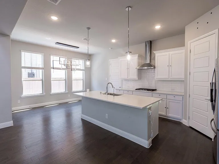 8521 Ottowa Rdg — Photo 5