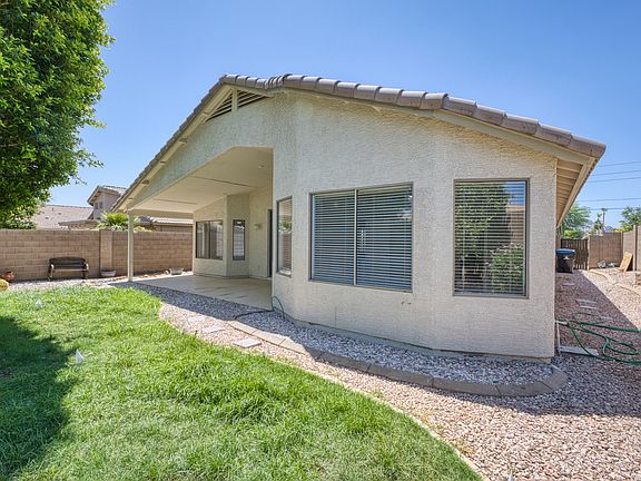 5th image of 3012 E Sweetwater Ave
