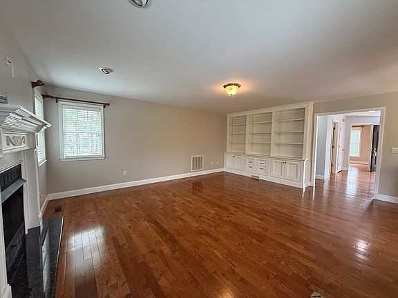 4th image of 114 Bowman Ln