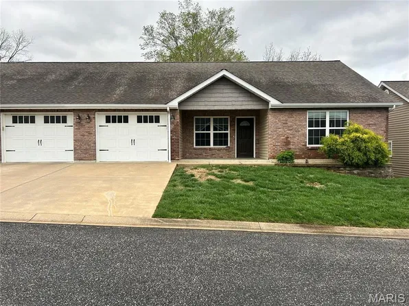 40 Pecan Tree Ln, Farmington, MO 63640