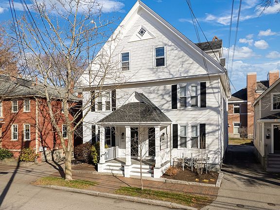 4th image of 105-107 Richards Ave #105