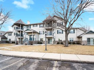 W6143 Victorian Dr APT 12, Appleton, WI 54915