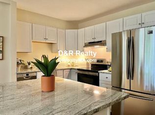 19 Concord Ave #312, Cambridge, MA 02138