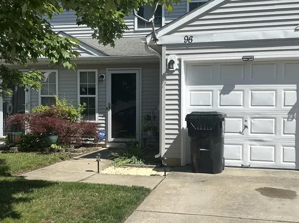 96 Highmeadows Dr, Sicklerville, NJ 08081