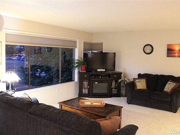 5th image of 601 S 227th St APT 211N