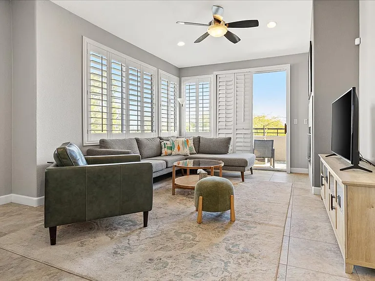 660 Peachy Canyon Cir #201 — Photo 10
