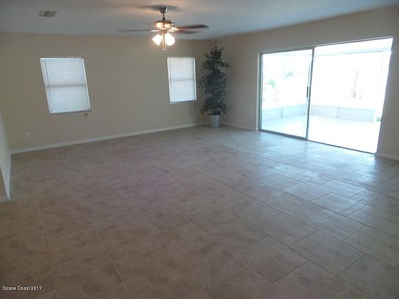 2nd image of 912 Aida Cir