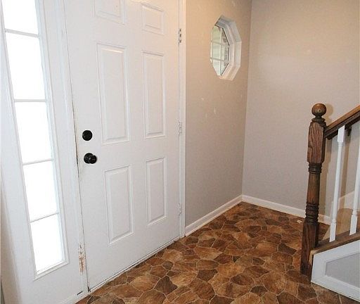 4th image of 229 Southwind Blvd
