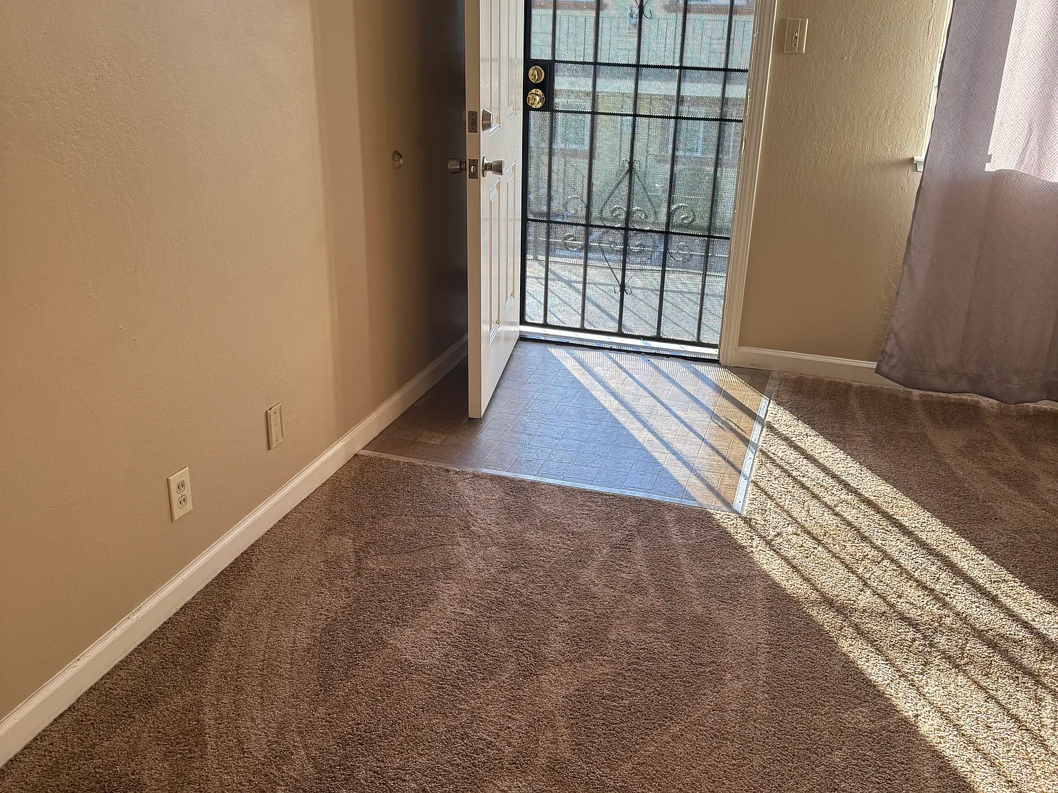 2 bed, 800 sqft, $2,685 — Photo 3