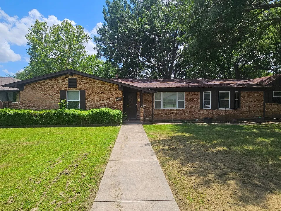 425 Mimosa Dr