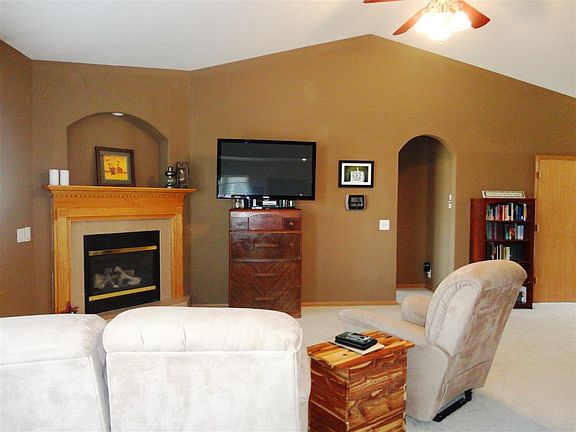 5th image of 2610 Lynnwood Dr