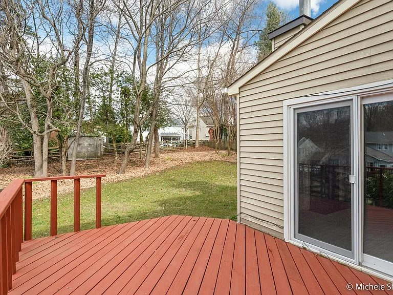 272 Yale Ct — Photo 55