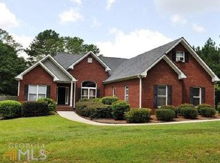 66 Forest Ct, Hull, GA 30646